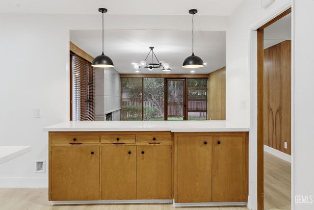 3031 20th Street, Bakersfield, CA 93301