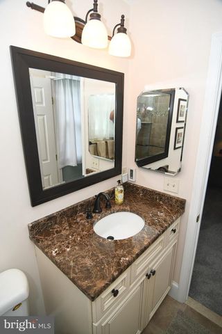 10 RED CLOUD CIR, Royersford, PA 19468