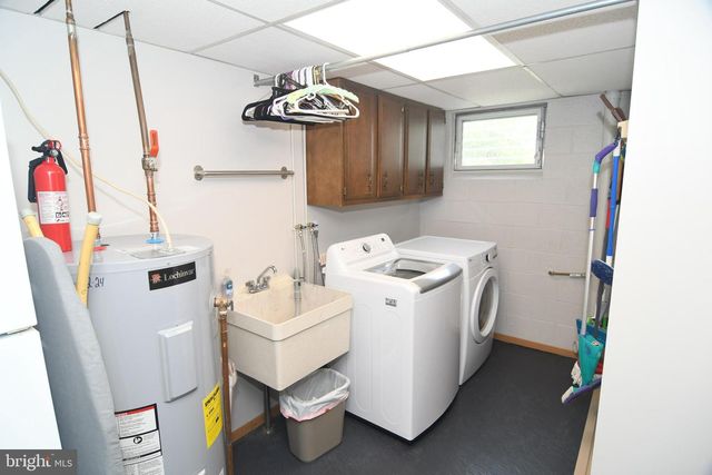 10 RED CLOUD CIR, Royersford, PA 19468