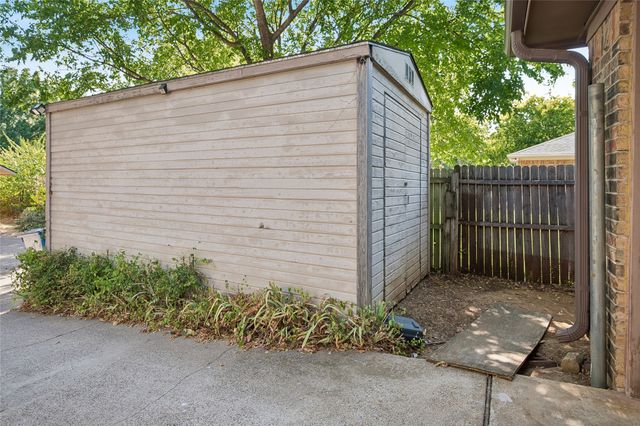 1105 Wood Creek Circle, Flower Mound, TX 75028