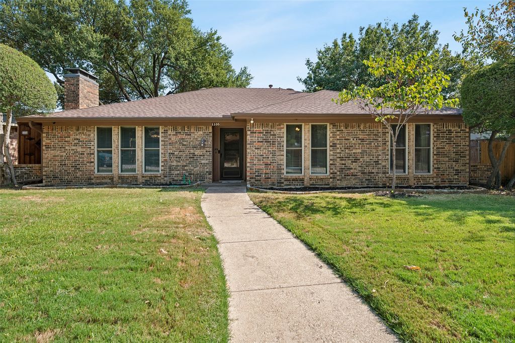 1105 Wood Creek Circle, Flower Mound, TX 75028