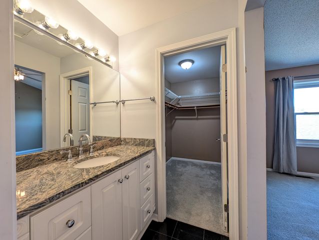 767 Kenmare Pkwy, Crown Point, IN 46307