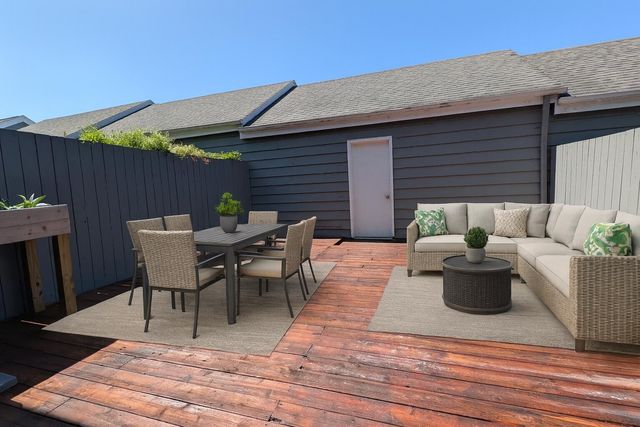 767 Kenmare Pkwy, Crown Point, IN 46307