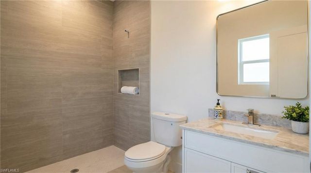 769 95th AVE N, Naples, FL 34108