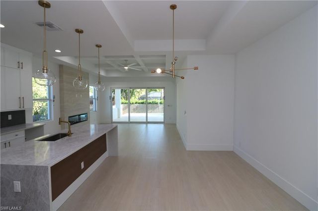 769 95th AVE N, Naples, FL 34108