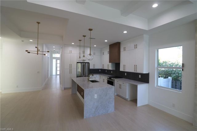 769 95th AVE N, Naples, FL 34108