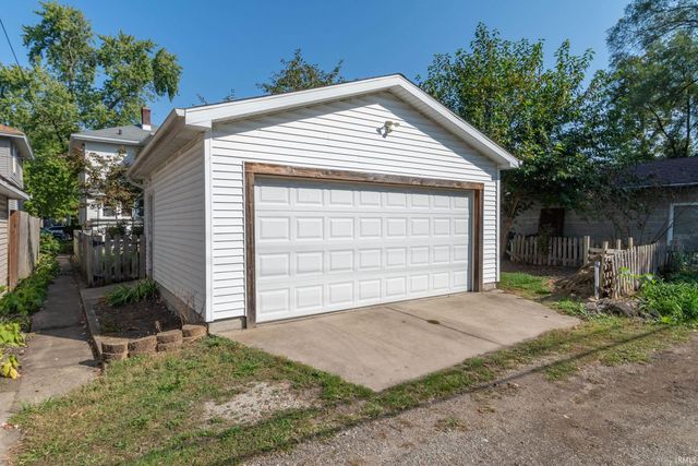 328 Parkovash Avenue, South Bend, IN 46617