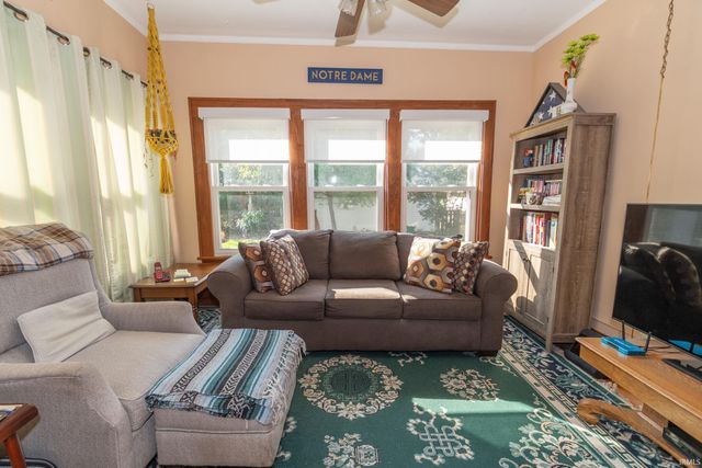 328 Parkovash Avenue, South Bend, IN 46617