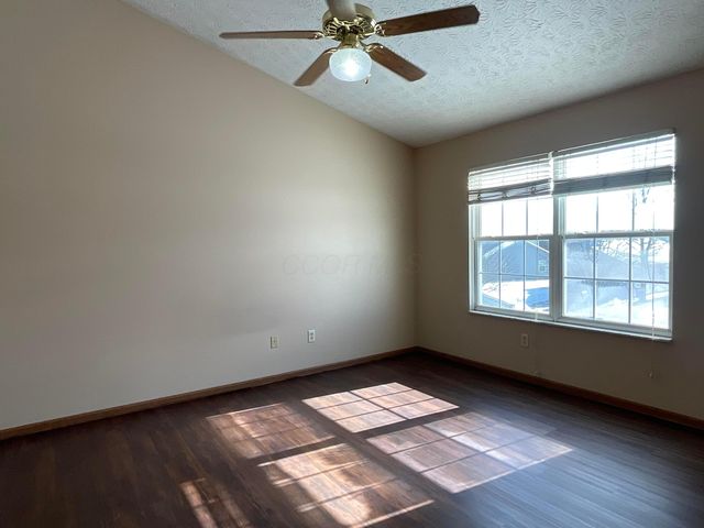 2572 Edencreek Lane, Columbus, OH 43207