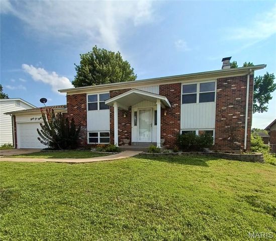 3285 Gwengreen Drive, Bridgeton, MO 63044