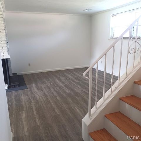 3285 Gwengreen Drive, Bridgeton, MO 63044