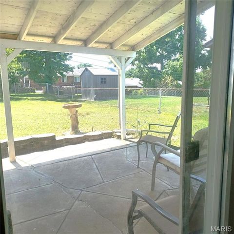 3285 Gwengreen Drive, Bridgeton, MO 63044