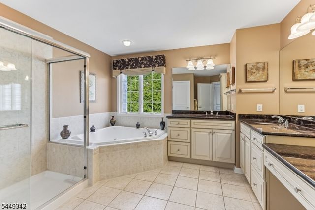 62 Hickory Hill Blvd 2001, Totowa Boro, NJ 07512