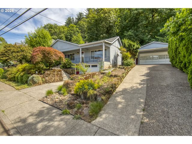 10516 Se CLINTON St, Portland, OR 97266