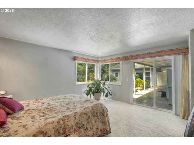 10516 Se CLINTON St, Portland, OR 97266