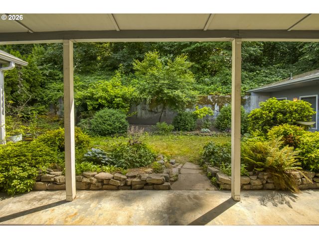 10516 Se CLINTON St, Portland, OR 97266