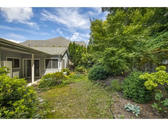 10516 Se CLINTON St, Portland, OR 97266