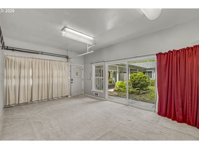 10516 Se CLINTON St, Portland, OR 97266