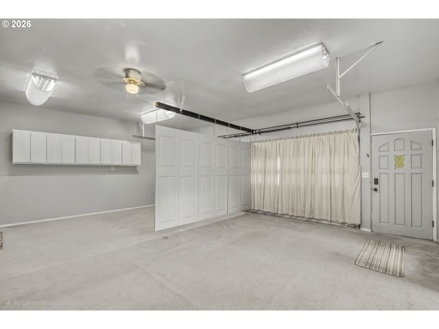 10516 Se CLINTON St, Portland, OR 97266