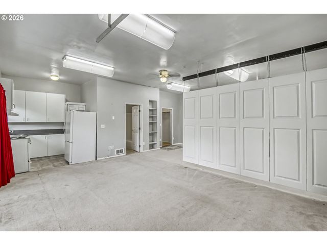 10516 Se CLINTON St, Portland, OR 97266