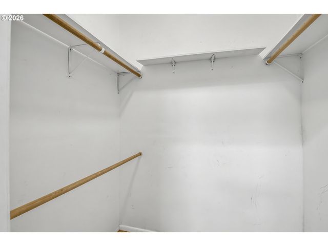 10516 Se CLINTON St, Portland, OR 97266