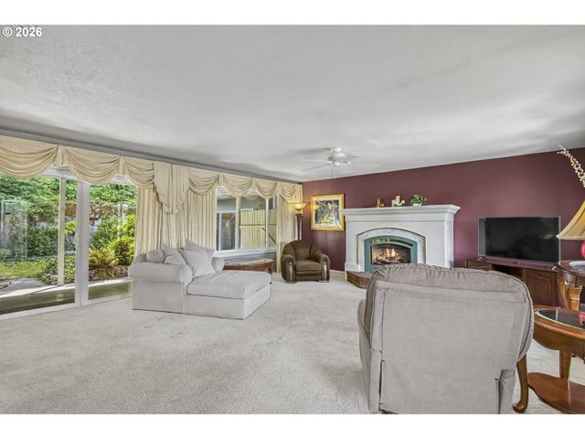 10516 Se CLINTON St, Portland, OR 97266