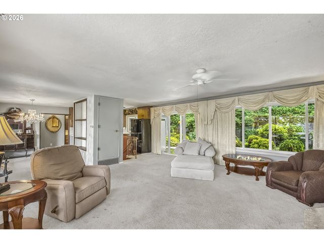 10516 Se CLINTON St, Portland, OR 97266