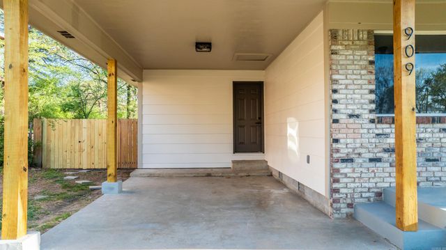 909 W 50th Street, North Little Rock, AR 72118