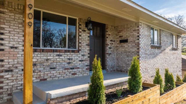 909 W 50th Street, North Little Rock, AR 72118