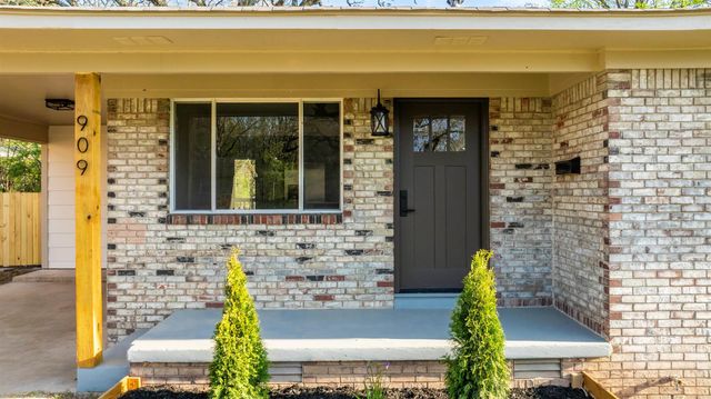 909 W 50th Street, North Little Rock, AR 72118