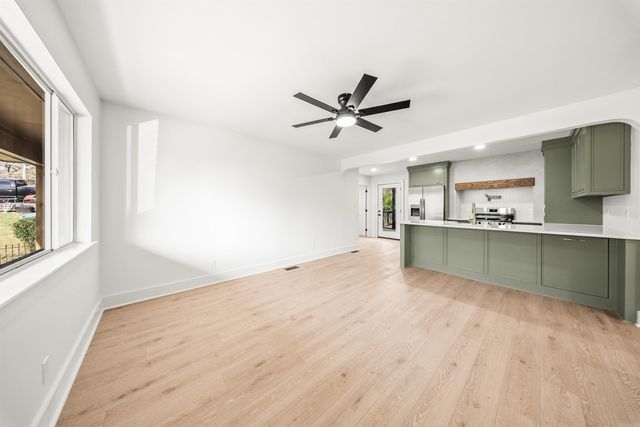 909 W 50th Street, North Little Rock, AR 72118