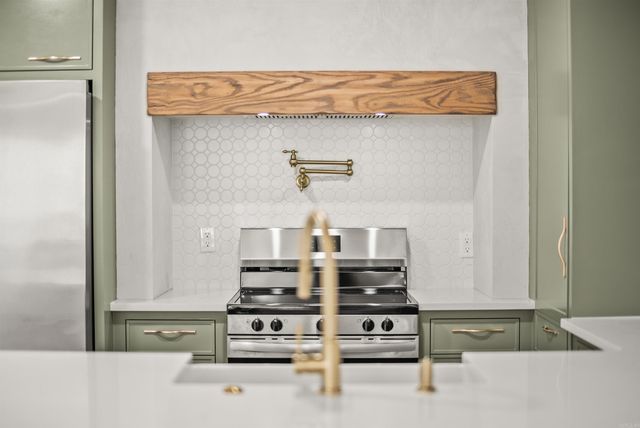 909 W 50th Street, North Little Rock, AR 72118