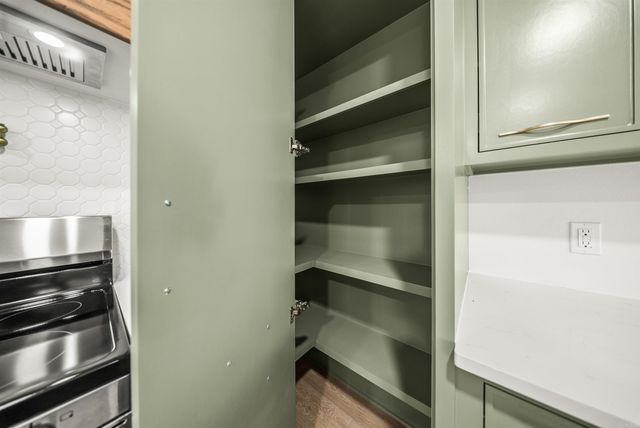 909 W 50th Street, North Little Rock, AR 72118