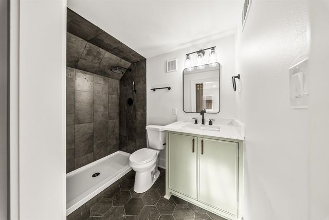 909 W 50th Street, North Little Rock, AR 72118