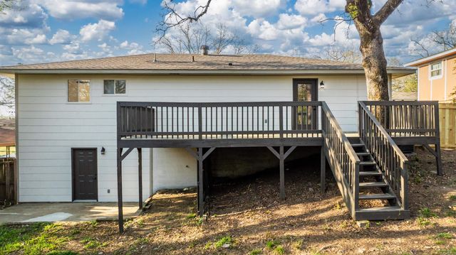 909 W 50th Street, North Little Rock, AR 72118