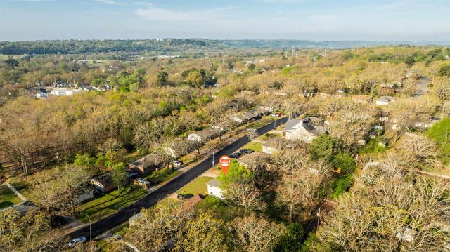 909 W 50th Street, North Little Rock, AR 72118