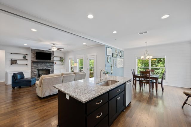 1224 White Rock Rd, Murfreesboro, TN 37129