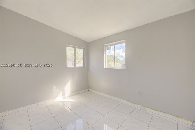 3510 SW 39th St, West Park, FL 33023