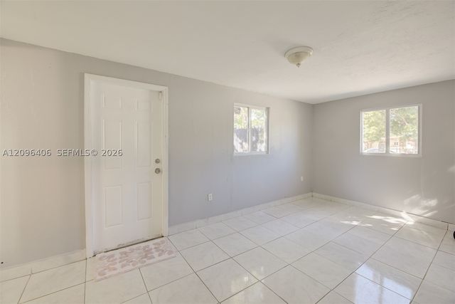 3510 SW 39th St, West Park, FL 33023