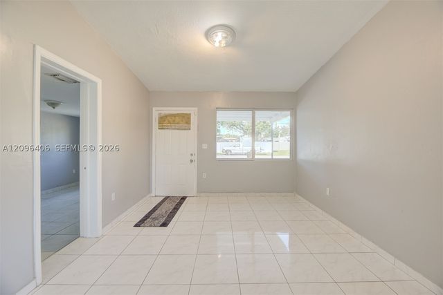 3510 SW 39th St, West Park, FL 33023