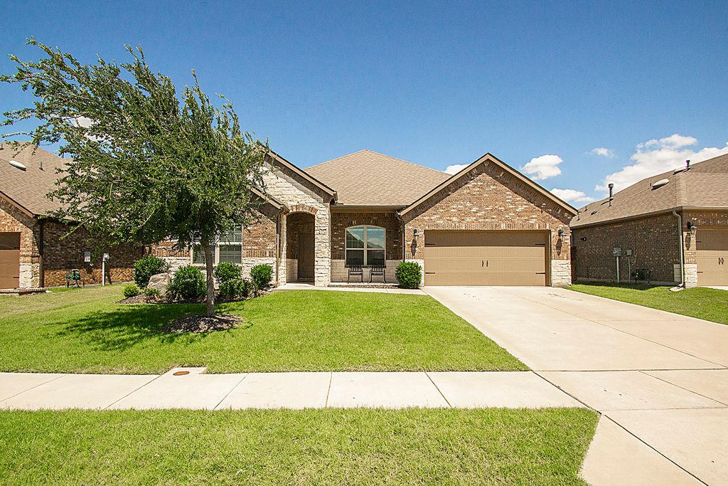 3016 Cerro Ranch Road, Aubrey, TX 76227