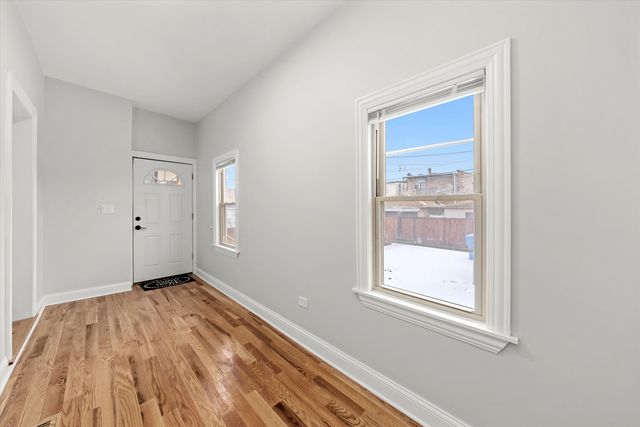 8111 S Throop Street, Chicago, IL 60620