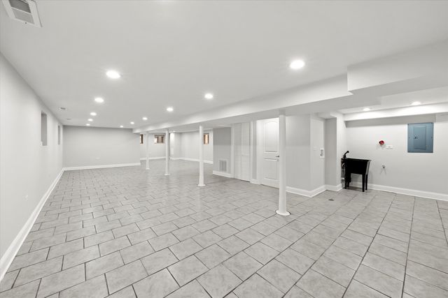 8111 S Throop Street, Chicago, IL 60620