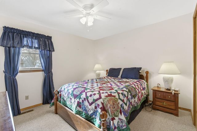 242 S Lakeshore Drive, Blue Eye, MO 65611