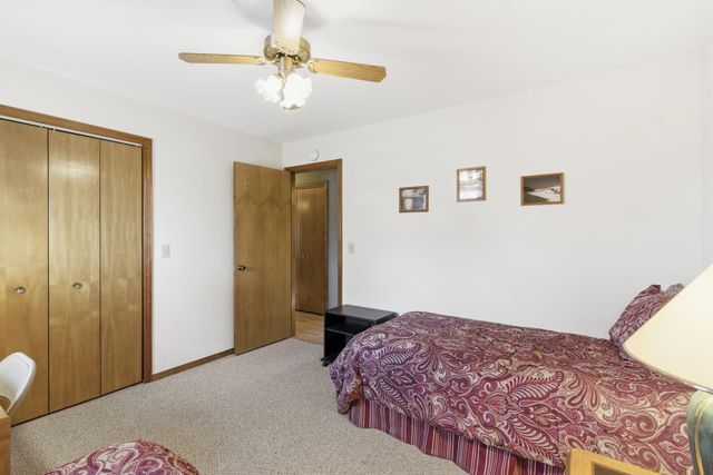 242 S Lakeshore Drive, Blue Eye, MO 65611