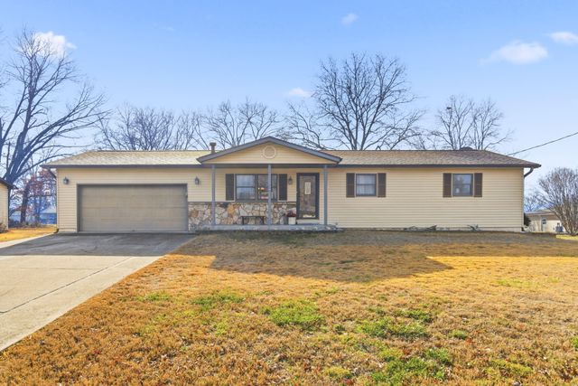 242 S Lakeshore Drive, Blue Eye, MO 65611