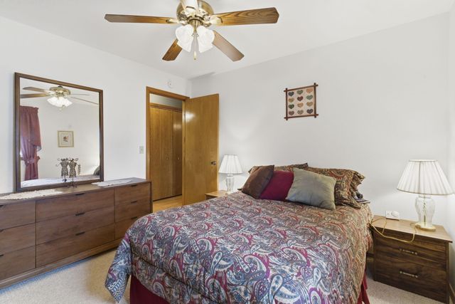 242 S Lakeshore Drive, Blue Eye, MO 65611