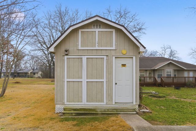 242 S Lakeshore Drive, Blue Eye, MO 65611