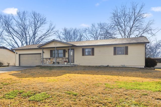 242 S Lakeshore Drive, Blue Eye, MO 65611
