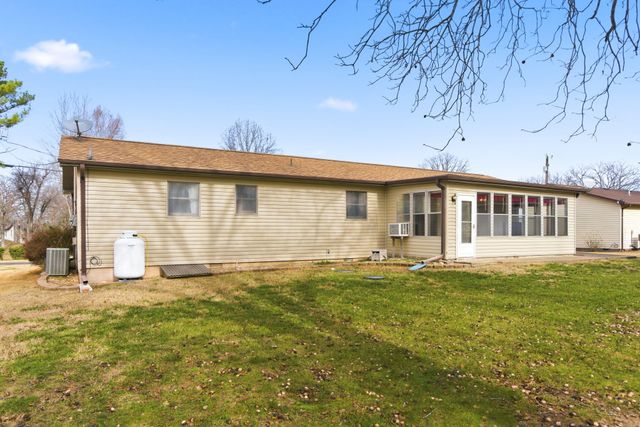 242 S Lakeshore Drive, Blue Eye, MO 65611